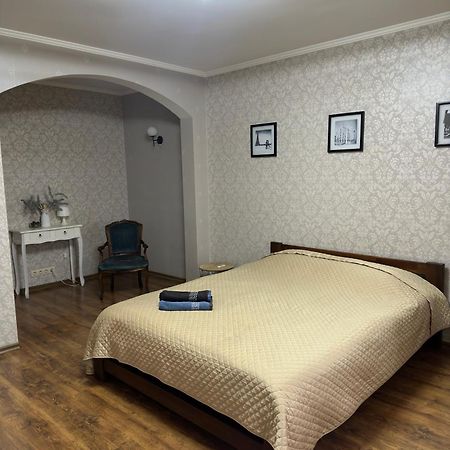1Кім В Центрі,Вул.Набережна Rivne Exteriér fotografie